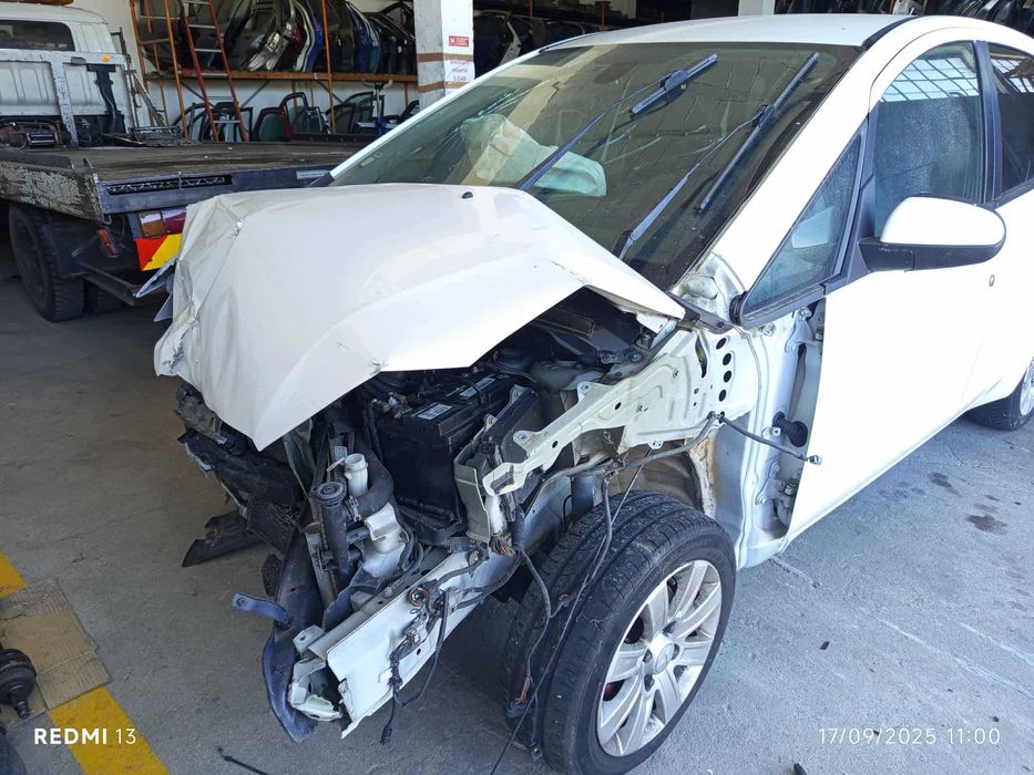 Mitsubishi Colt VI 1.3 ano 2011 para peças