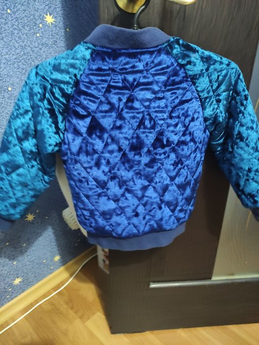 Стьобана куртка -бомбер.В хорошому стані р.104.