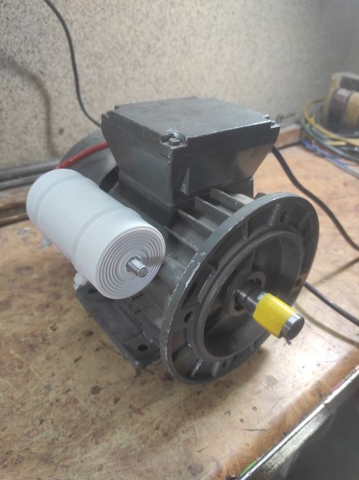 Silnik elektryczny 0,55kW/230V