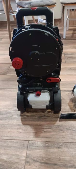 Tenho duas Maquinqs de lavar de alta pressao 2400W 170 bares