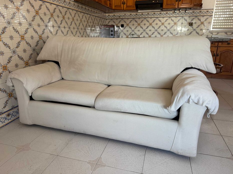 SOFÁ CAMA (Pouco Uso)