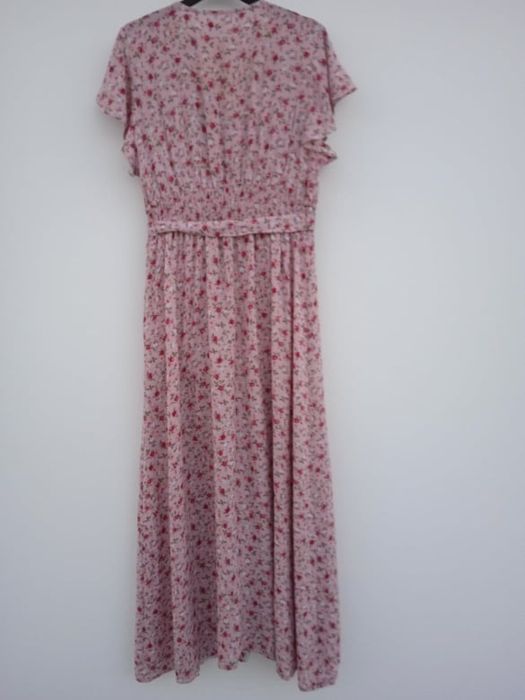 Vestido novo com etiqueta