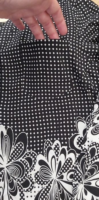 Blusa preta e branca. 100% algodão. Tamanho M