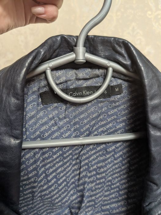 Жіноча шкіряна куртка Calvin Klein