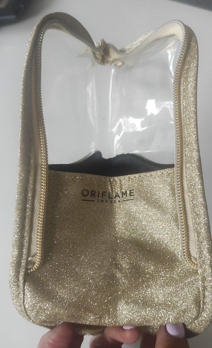 Kosmetyczka złota damska Oriflame