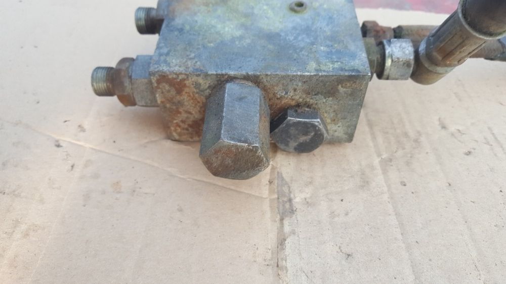 Kostka hydrauliczna. Dowdeswell. ransomes