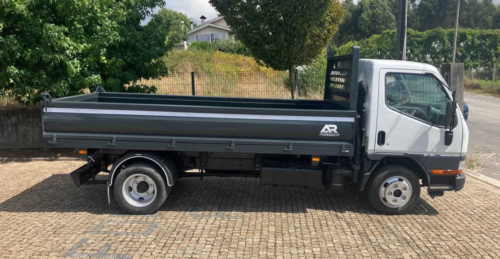 Mitsubishi Canter 2.8D c/ báscula só 240 mil kms reais