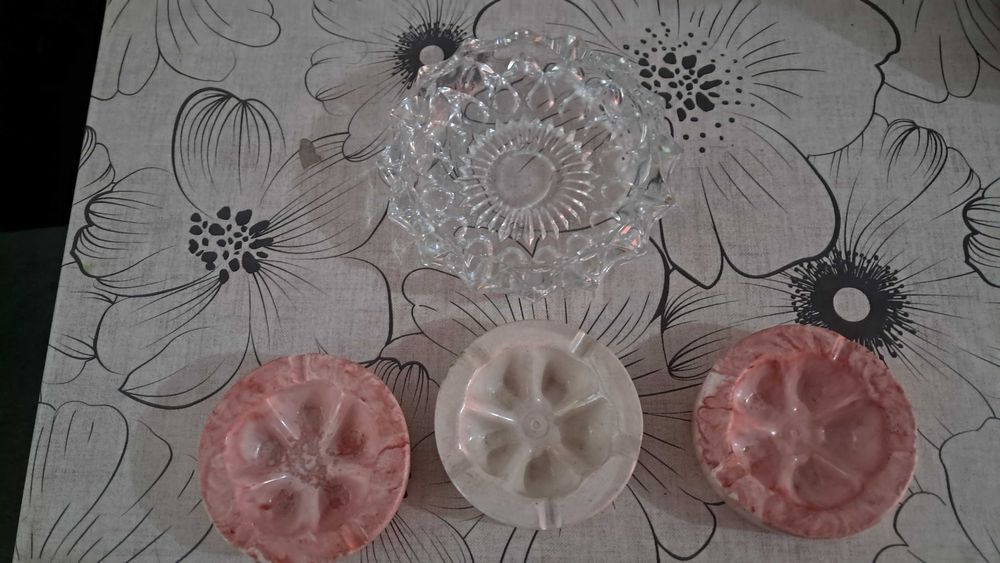 4 cinzeiros antigos desponiveis aceito propostas