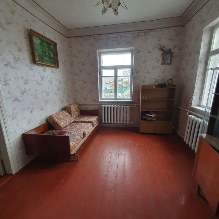 Продаж будинку . М.Тараща