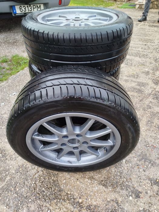 Jantes 16 com pneus michelin ( 80% de vida util)