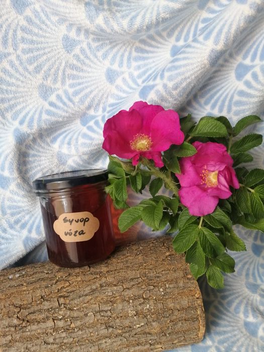 Syrop z płatków róży