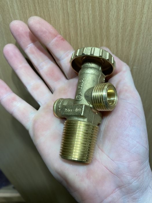 Вентиль кран газовий газ ПРОПАН Італія з клапаном газовый Италия