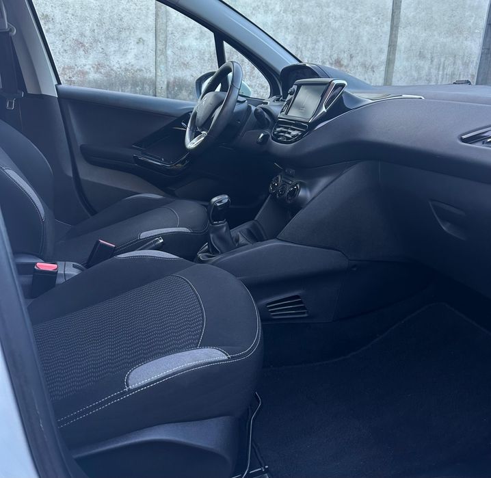 Peugeot 208 1.2 Puretech 2015