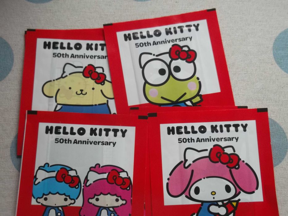 Cromos da Hello Kitty dos 50 anos de Aniversário