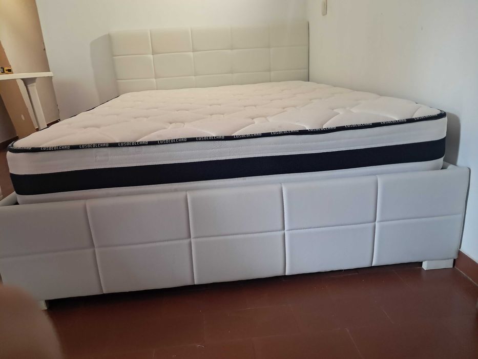 Vende-se cama somnier e colchão em muito bom estado