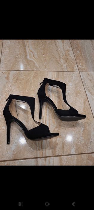 Seksowne sandały na szpilce
