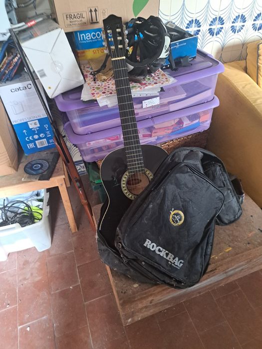 Viola de caixa e saco