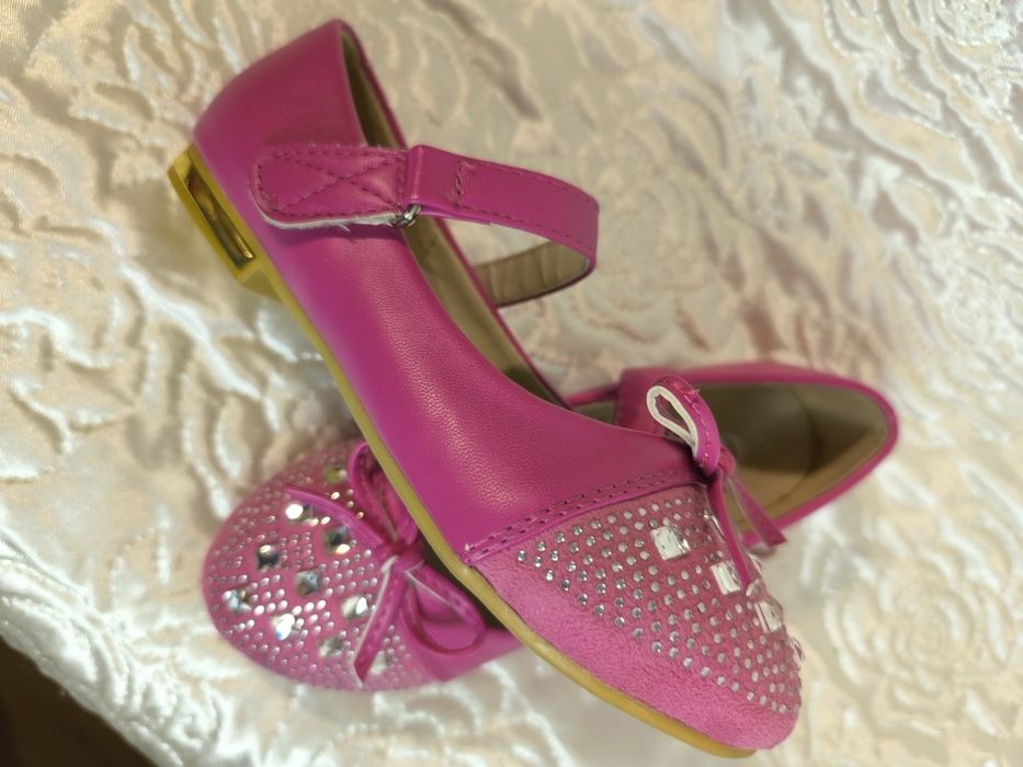 Baletki dziewczęce z paskiem nowe różowe rozmiar 30