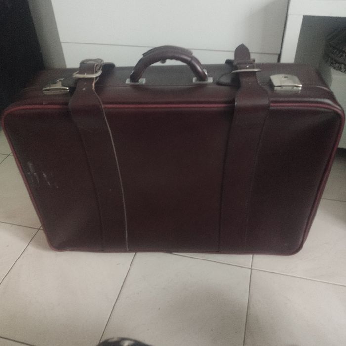 Mala vintage em bom estado