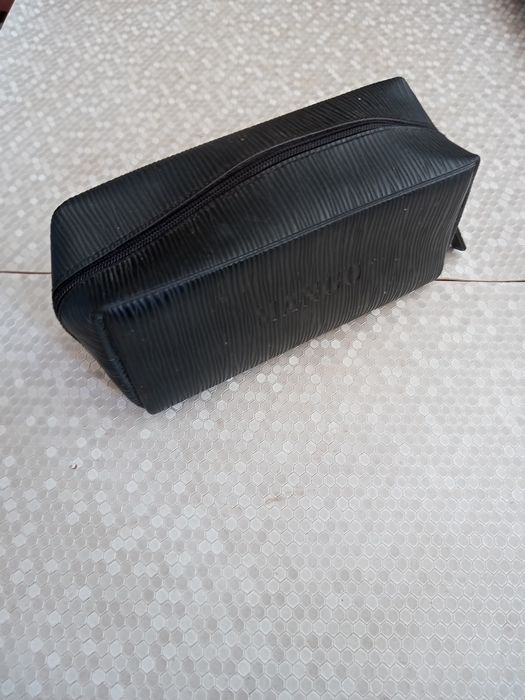 Etui na okulary.