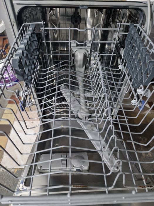 Uszkodzona zmywarka Beko