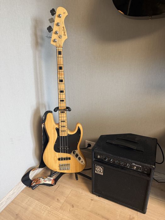 Бас гітара Harley Benton JB-75 з комбопідсилювачем Ampeg BA-108 20w