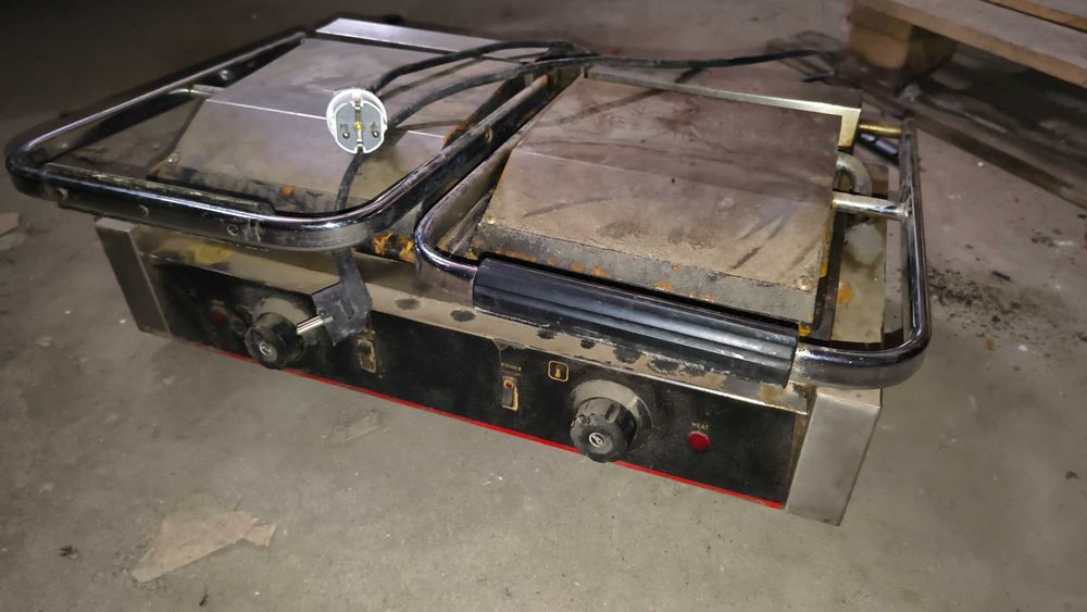 Гриль прижимной двойной REEDNEE CGR22 (Б/У)