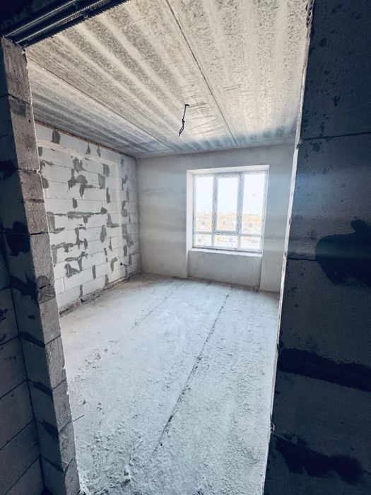 3-кімнатна квартира з великою кухнею 23 кв м новобудова