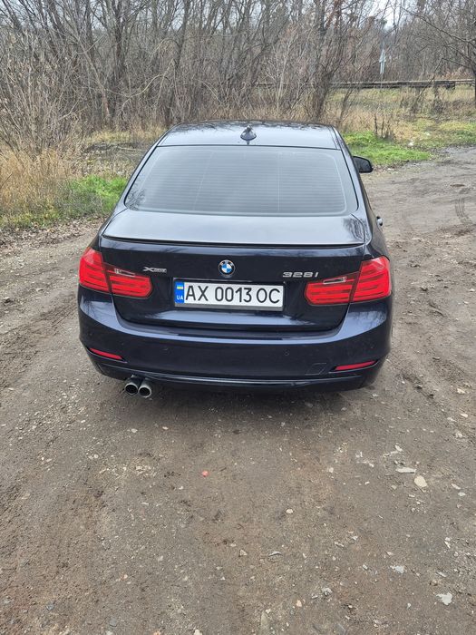 BMW 328I 2012 року