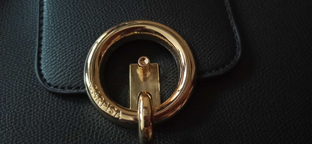 Czarna damska torebka Carpisa