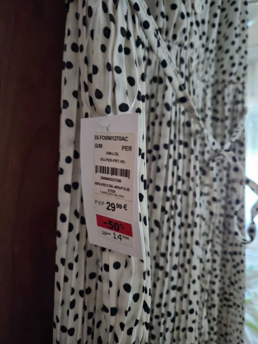 Vestido novo, com etiqueta