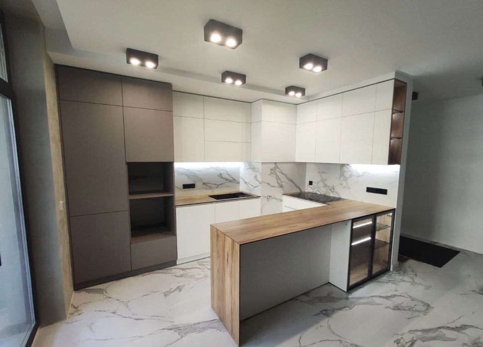 Кухня та шафа, гардеробна за індивідуальним замовленням Віяр!