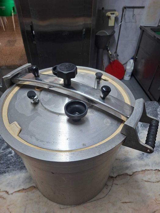 Panela de pressão industrial 60L