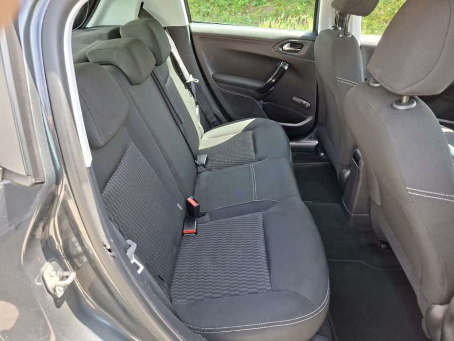 Peugeot 208 1.6 HDI Style 11/2015
