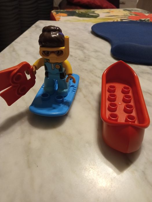 Jak nowe Lego Duplo figurka nurek, pletwy, kajak, deska serfingowa