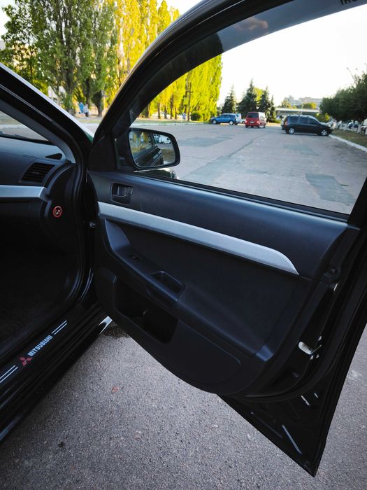 Mitsubishi Lancer 10