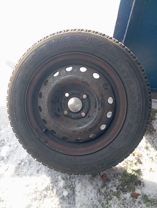 Продам ризина з дисками 175/65R14 розболтовка 4*100