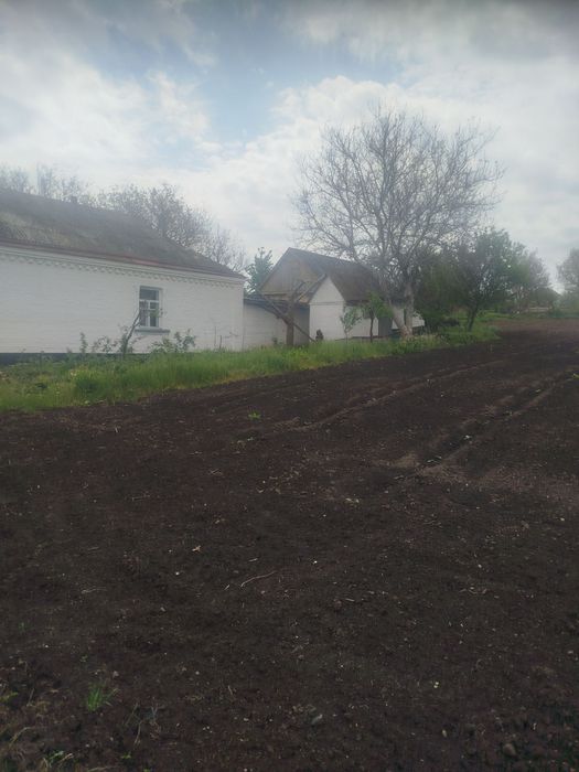 Продаж житлового будинку