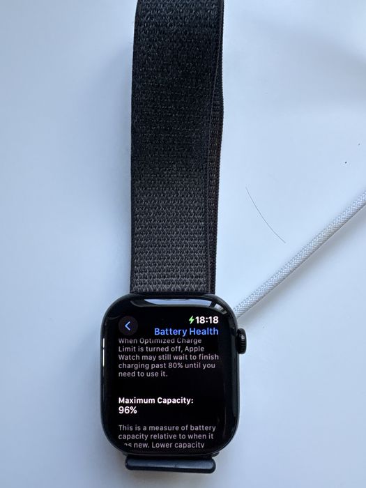 Apple Watch Series 10 GPS + Cellular