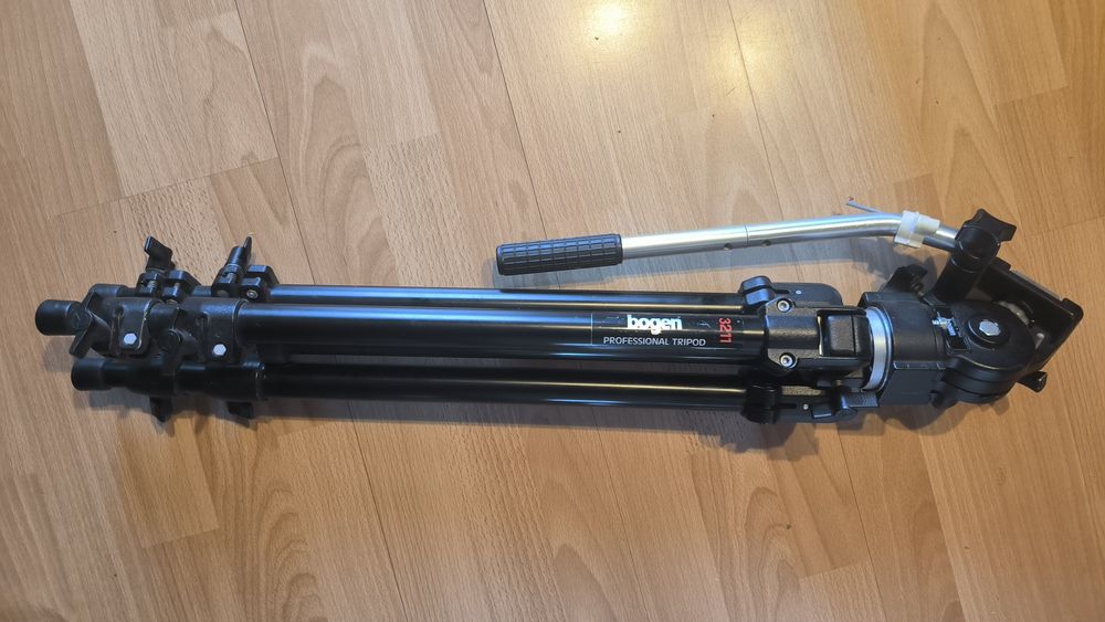 Statyw z głowicą Manfrotto