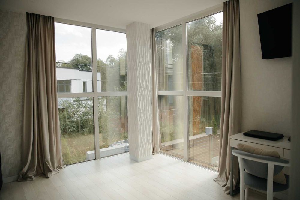 Продаж будинку з басейном та готовим для проживання у Вовчинцях