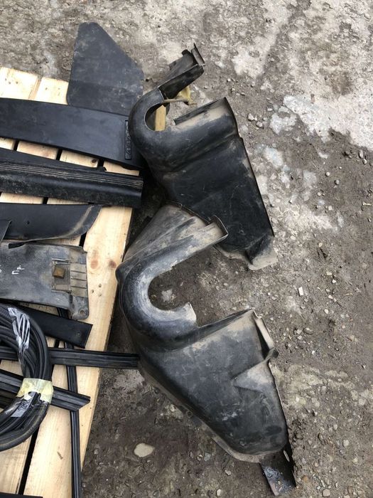 Пластик салону/карти/пластик стаканів, уплотнітєль Ваз 2108-15. Шрот