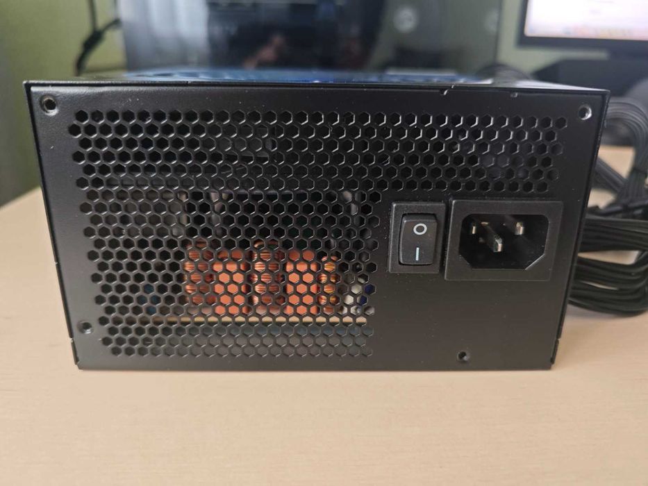 Блок живлення QUBE QBC-CSB-750W-80B