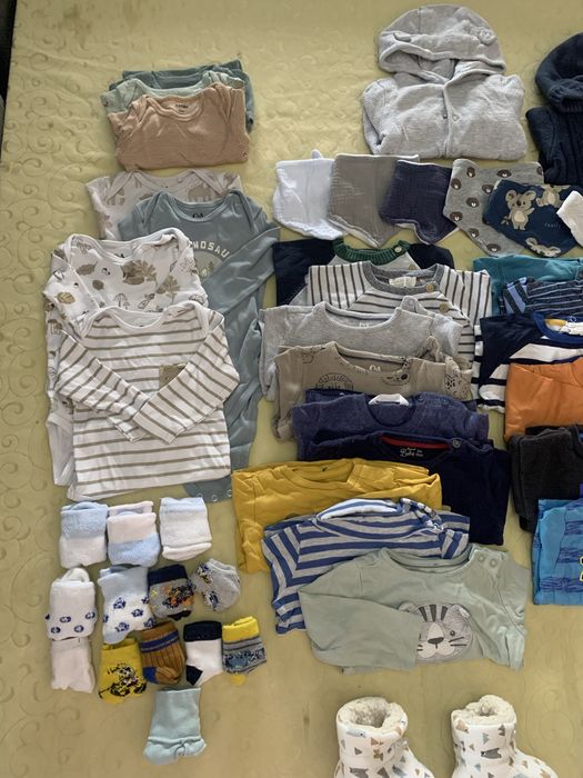 Saco de roupa menino 6-9m (52peças)