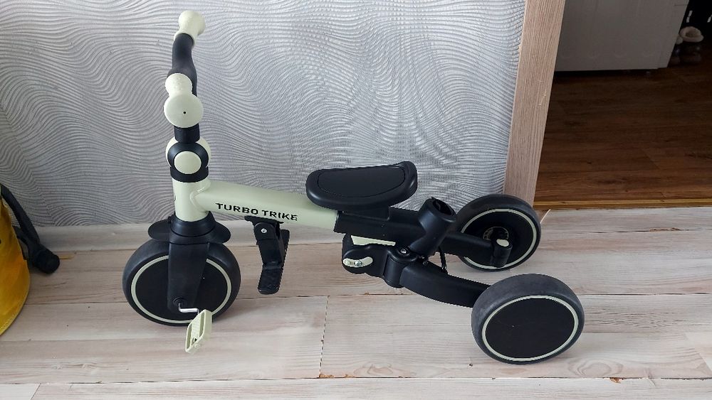Дитячий триколісний велосипед-трансформер TURBO TRIKE MT 1036