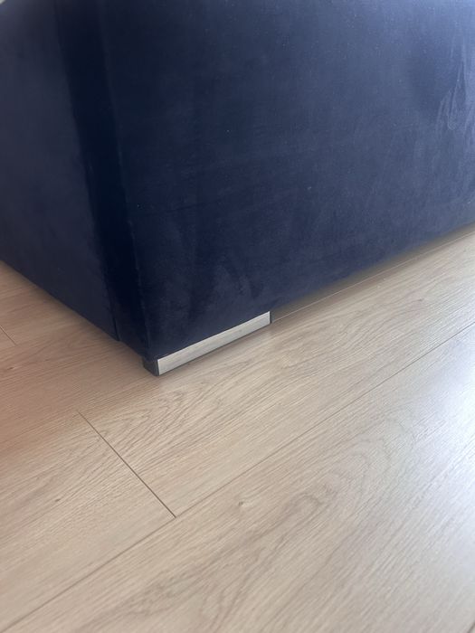 Granatowe łóżko pikowane 160x200