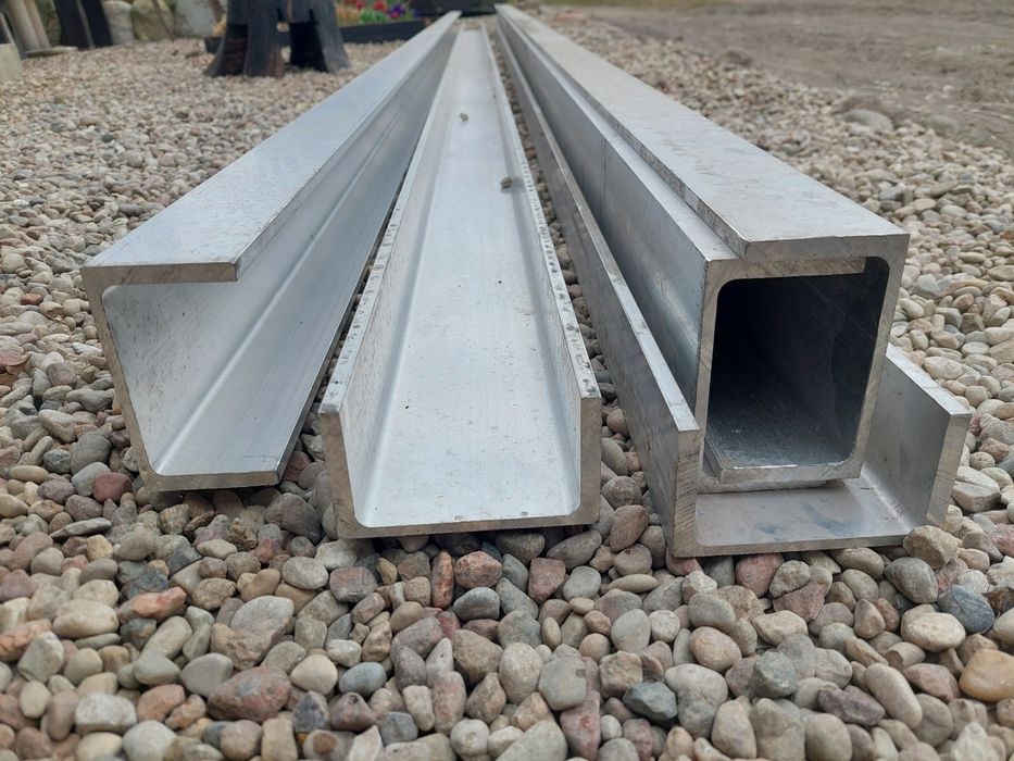 Ceownik aluminiowy 110mm x 60mm x 4500mm. 8mm grubość