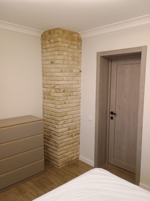 Оренда сучасного будинку: новий ремонт, камін, генератор.