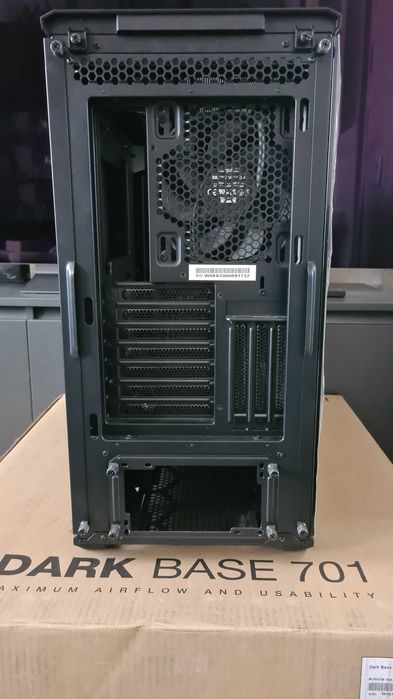 Корпус Be Quiet! Dark Base 701 (BGW58) Black