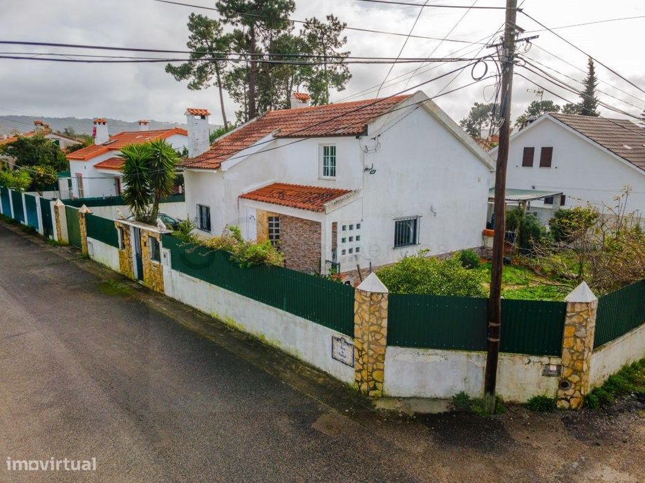 Moradia Independente em Azeitão - Lote de 400 m²
